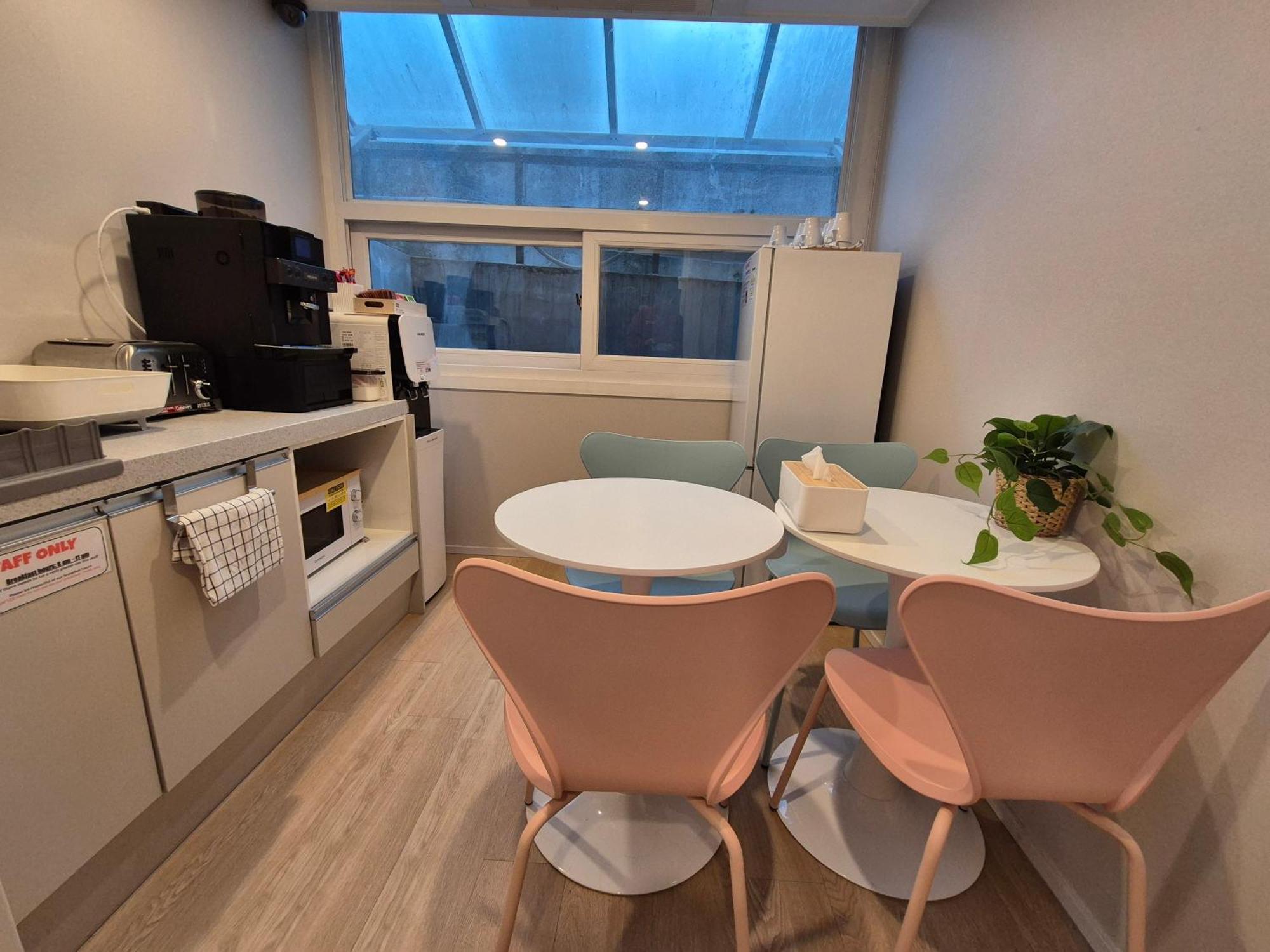 Oyo Hostel Myeongdong 6 Seoul Exterior foto